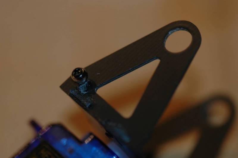 Und an einem Servo montieren Und an einem Servo montieren